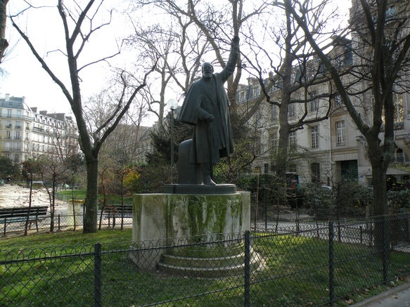  Statue de Paul Déroulède